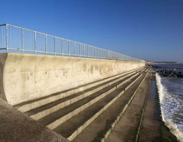 Seawalls-and-Jetties